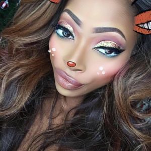 Meet your Posher, Maya